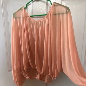 Flowy cut long sleeve blouse